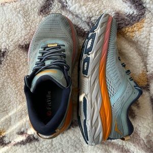 Hoka One One Womens Bondi 7 Running Shoes Sneakers Size 7